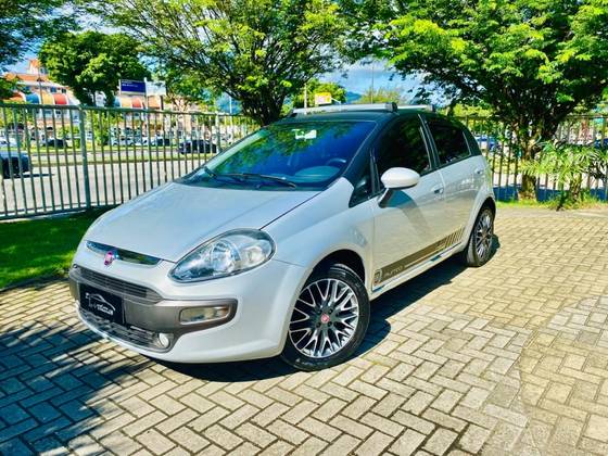 FIAT PUNTO 1.6 ESSENCE 16V FLEX 4P MANUAL